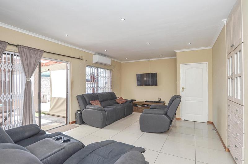 3 Bedroom Property for Sale in Glen Lilly Western Cape